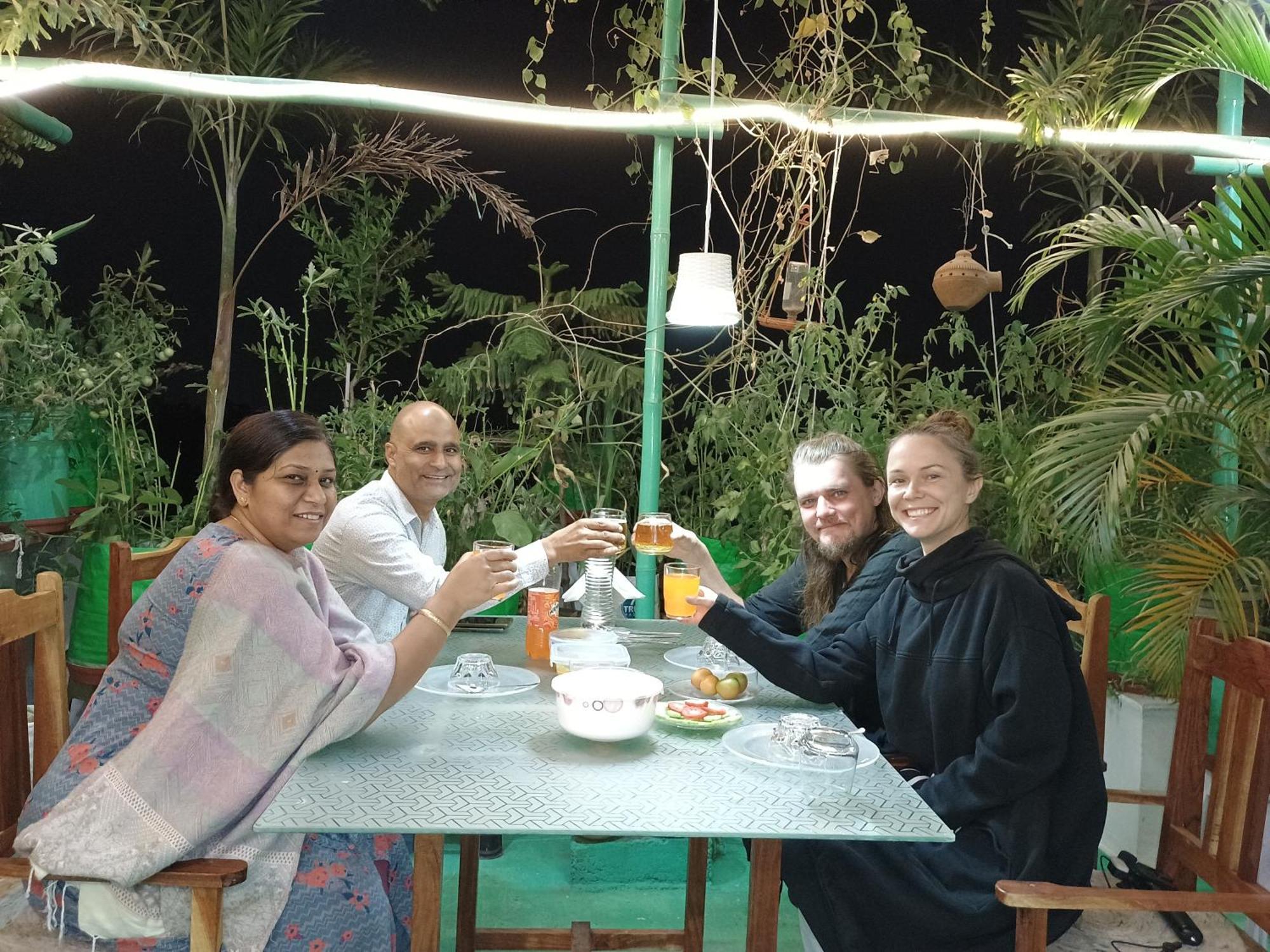 Choudhary White House Udaipur Apartment Екстериор снимка