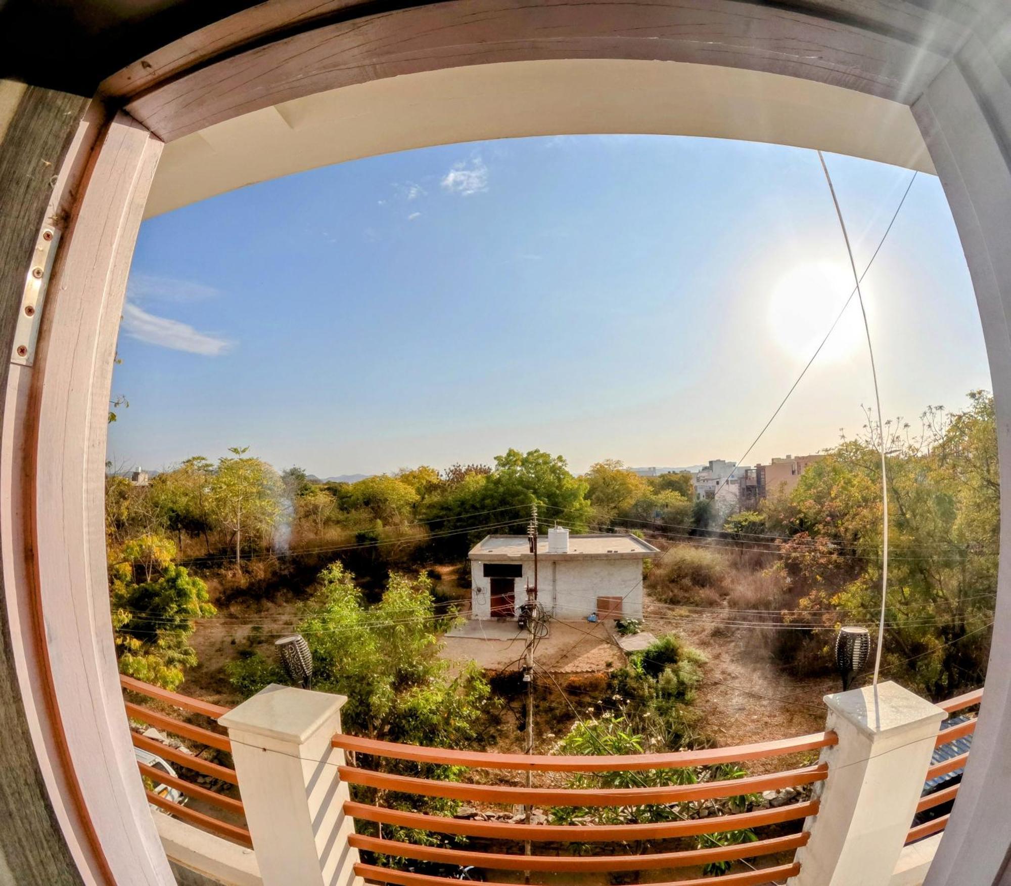 Choudhary White House Udaipur Apartment Екстериор снимка